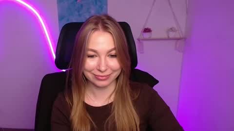 Emilia online show from November 11, 12:38 pm