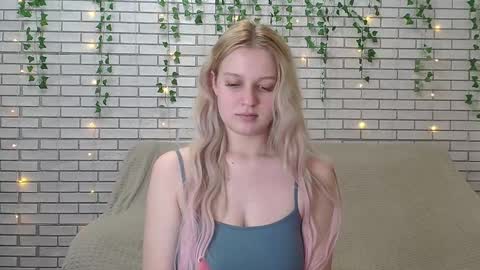 Amili online show from December 15, 10:50 am