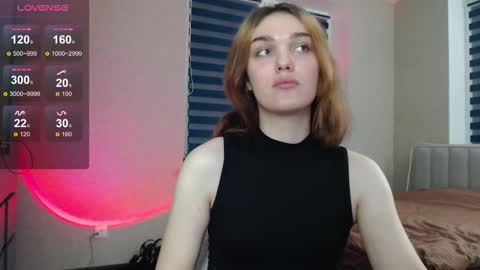 Snapshot of emiliarhodes chatting on November 7, 8:53 pm Emi online show from November 7, 8:53 pm