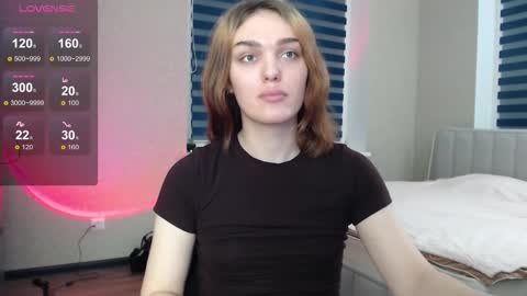 Snapshot of emiliarhodes chatting on November 8, 8:51 pm Emi online show from November 8, 8:51 pm