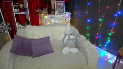 Snapshot of emiliyaqueen chatting on December 31, 1:57 am Emiliya online show from December 31, 1:57 am