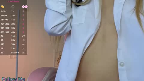 Emilly online show from March 3, 2:26 pm