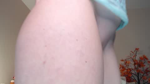 Snapshot of emilly_angel chatting on December 25, 11:20 pm Emily online show from December 25, 11:20 pm