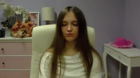 Emilly online show from January 28, 7:43 am