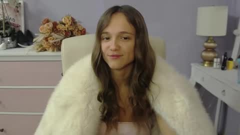 Emilly online show from November 26, 8:04 am