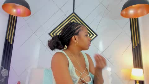 Snapshot of emillydiaz chatting on October 17, 12:19 pm Emilly online show from October 17, 12:19 pm