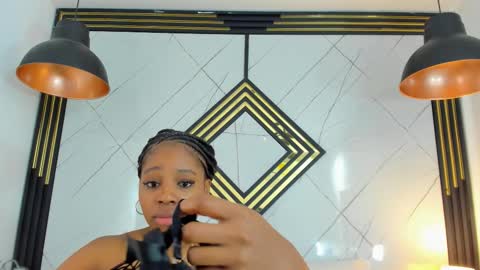 Snapshot of emillydiaz chatting on October 19, 12:28 pm Emilly online show from October 19, 12:28 pm