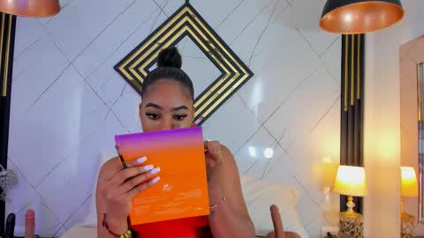 Snapshot of emillydiaz chatting on November 18, 12:31 pm Emilly online show from November 18, 12:31 pm