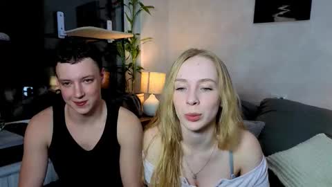 emily0303 online show from October 18, 3:09 am