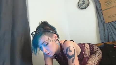 Snapshot of emily0903 chatting on October 25, 3:14 am Emily Love online show from October 25, 3:14 am