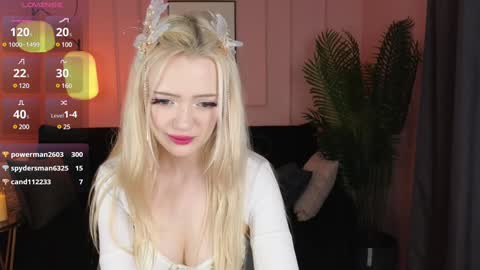 Emily online show from December 25, 4:43 pm