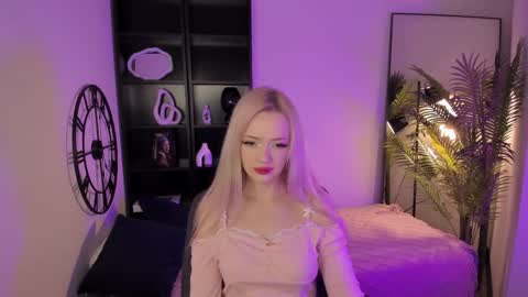 Emily online show from September 26, 8:24 pm