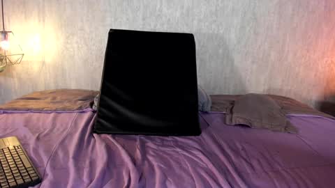 Emily online show from December 11, 2:44 pm