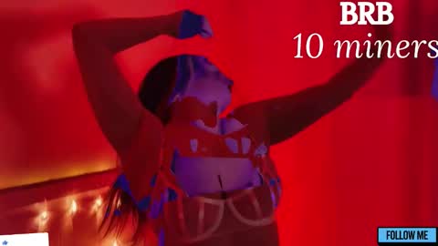 Snapshot of emily_gin chatting on October 15, 2:33 am EMILY online show from October 15, 2:33 am