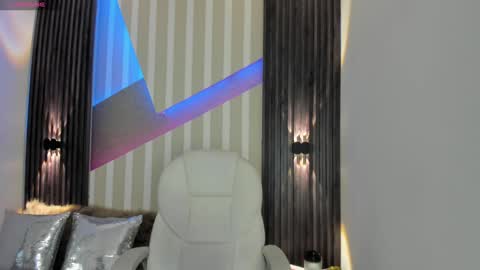 Emily online show from January 29, 5:35 pm