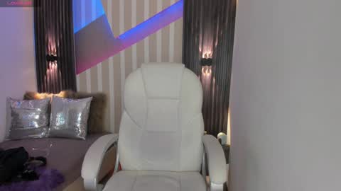 Emily online show from February 3, 2:34 pm