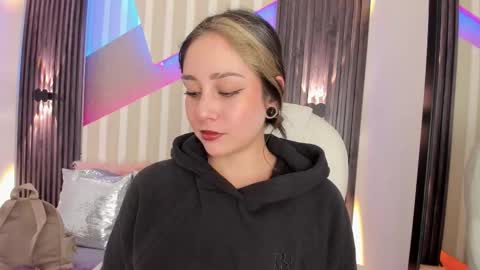 Emily online show from October 27, 2:32 pm