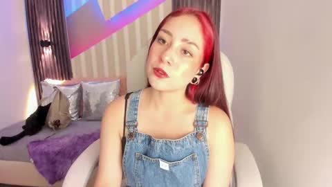 Emily online show from November 4, 2:38 pm