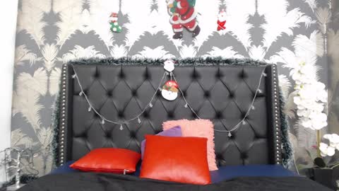 Emily online show from January 13, 8:15 pm