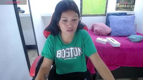 Snapshot of emily_rosse04 chatting on January 29, 12:45 pm online show from January 29, 12:45 pm