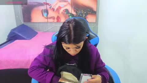 Snapshot of emily_rosse04 chatting on September 15, 12:38 pm online show from September 15, 12:38 pm