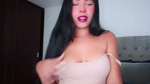 emily_rosse9 online show from October 26, 1:33 am