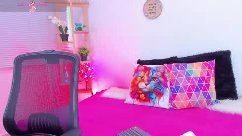 Emily online show from February 22, 10:20 pm