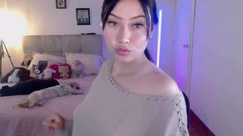 Emily  Swan online show from January 24, 7:28 pm