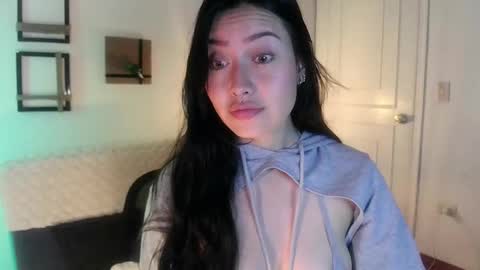 Emily  Swan online show from February 20, 1:57 am