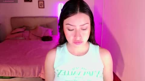 Emily  Swan online show from November 4, 1:16 am