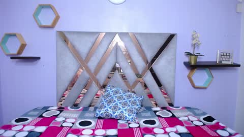 Emily Trujillo online show from February 1, 7:34 pm