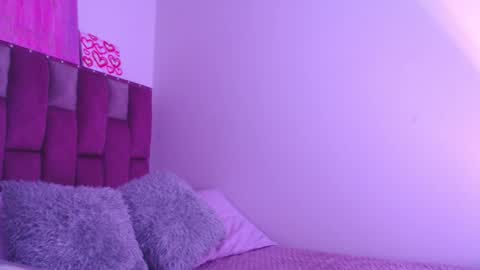 Snapshot of emily_w2 chatting on January 31, 3:41 am emily_w2 online show from January 31, 3:41 am