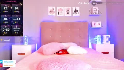 Snapshot of emilycoast chatting on October 23, 10:08 pm Emi Fit online show from October 23, 10:08 pm