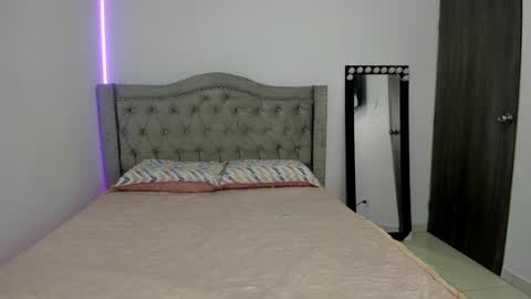 Camila online show from January 7, 6:05 am