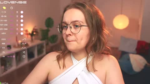 Emily  online show from December 22, 3:33 pm