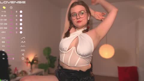 Emily  online show from January 5, 3:23 pm