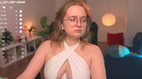 Emily  online show from January 16, 12:09 pm