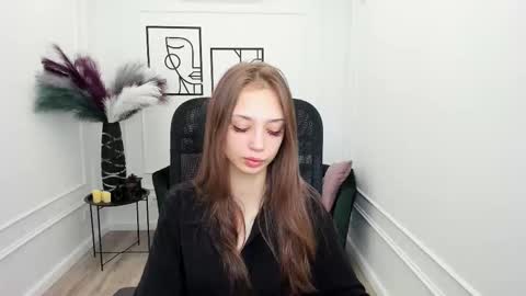 Emily online show from November 19, 4:23 am