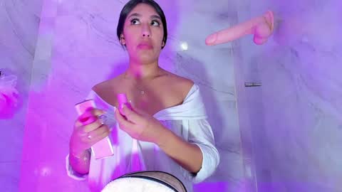 Emily online show from January 25, 2:03 pm