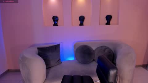 Emily online show from October 21, 4:13 am