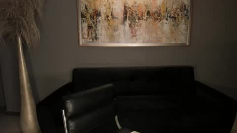 Emily online show from November 5, 4:34 am