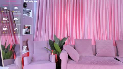 Snapshot of emilyrighter chatting on December 5, 10:44 am Hey i am Emily am - pm online show from December 5, 10:44 am