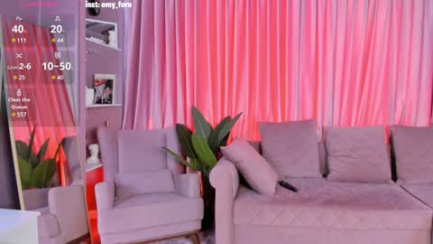 Snapshot of emilyrighter chatting on December 13, 11:02 am Hey i am Emily am - pm online show from December 13, 11:02 am