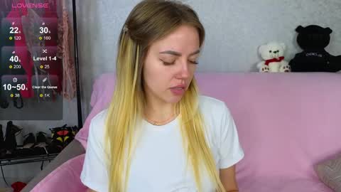 Emily Robbie online show from February 13, 5:01 pm