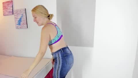 Summer 3 online show from February 13, 10:00 pm