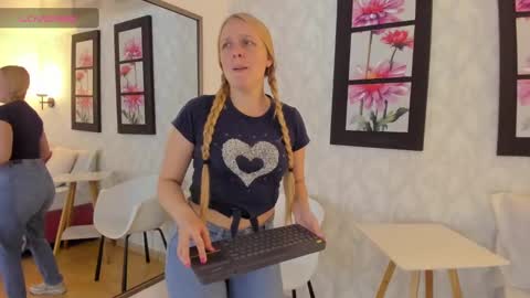 Summer 3 online show from February 16, 10:21 pm