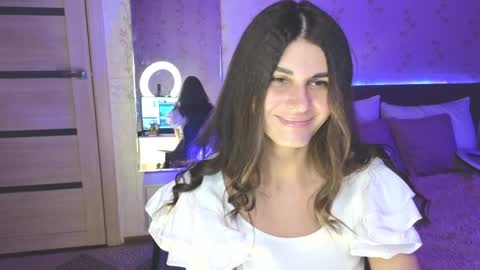 Emily online show from December 7, 8:22 am