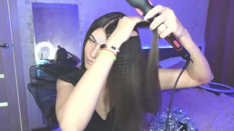 Emily online show from December 10, 1:32 am