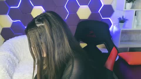 Emily online show from January 15, 7:37 am