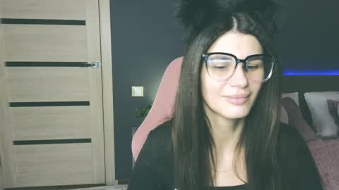 Emily online show from February 9, 11:14 am